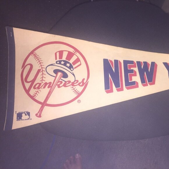 RARE JULY 4 1977 NEW YORK YANKEE vs CLEVELAND at YANKEE STADIUM VTG PENNANT